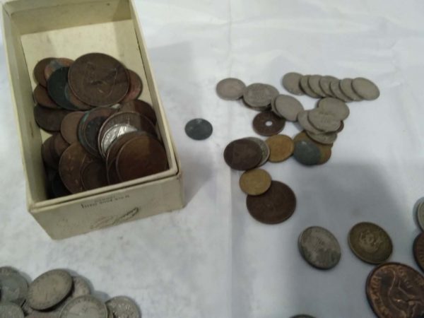 lot 276 British & foreign coins - Image 3