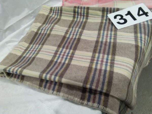 lot 314 2 x Welsh Check design blankets - Image 2