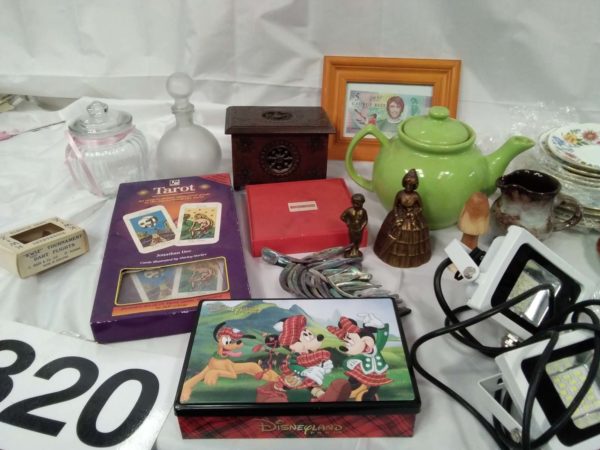 lot 320 box of household items including vintage china, etc. - Image 7