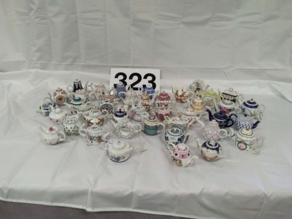 lot 323 40 x miniature china teapots