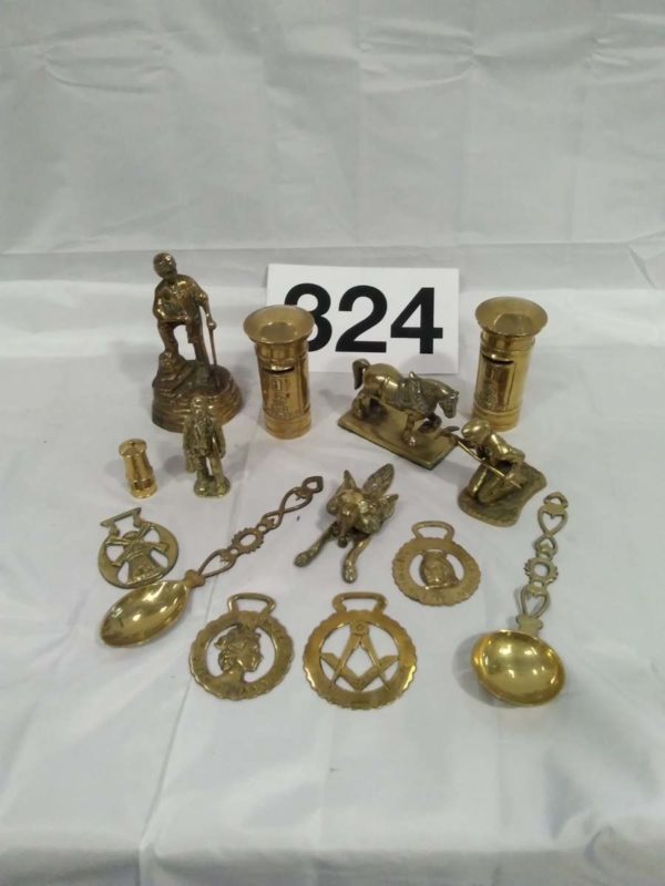 lot 324 quantity of brass items