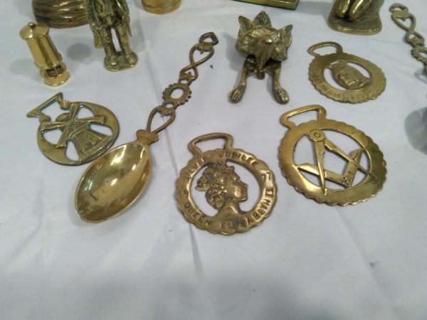 lot 324 quantity of brass items - Image 2