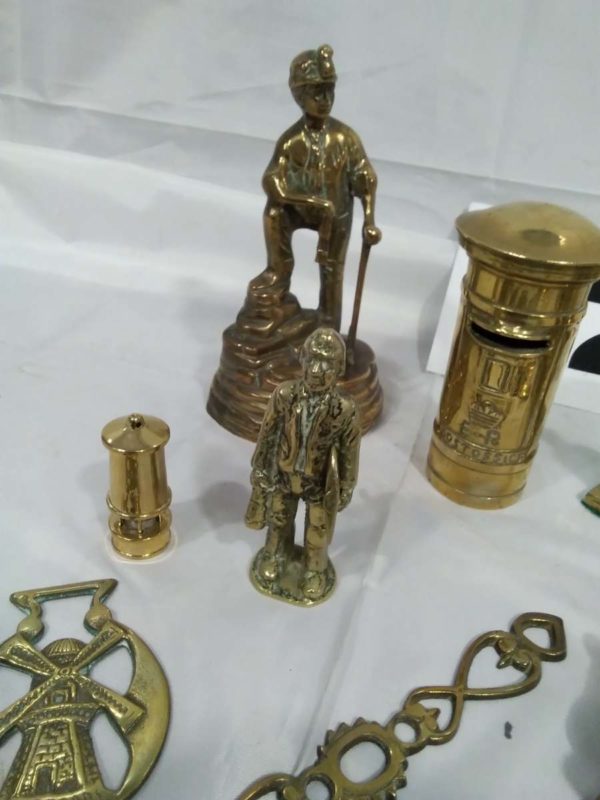 lot 324 quantity of brass items - Image 3