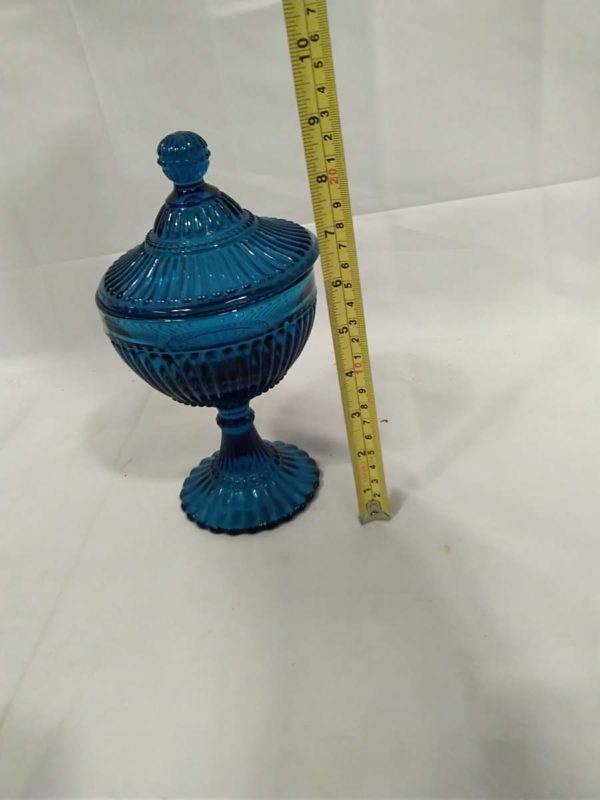 lot 504 teal glass Bon Bon Dish - Image 3