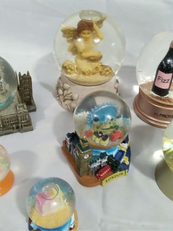 lot 509 7x Snow Globes - Image 4