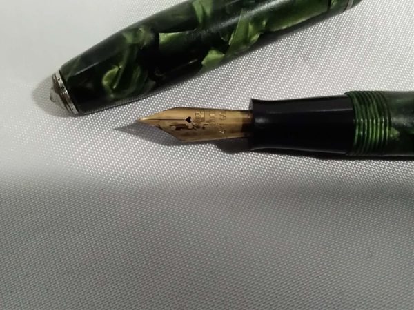 lot 733 14ct gold nib Conway Stewart marbled fountain pen - Image 2