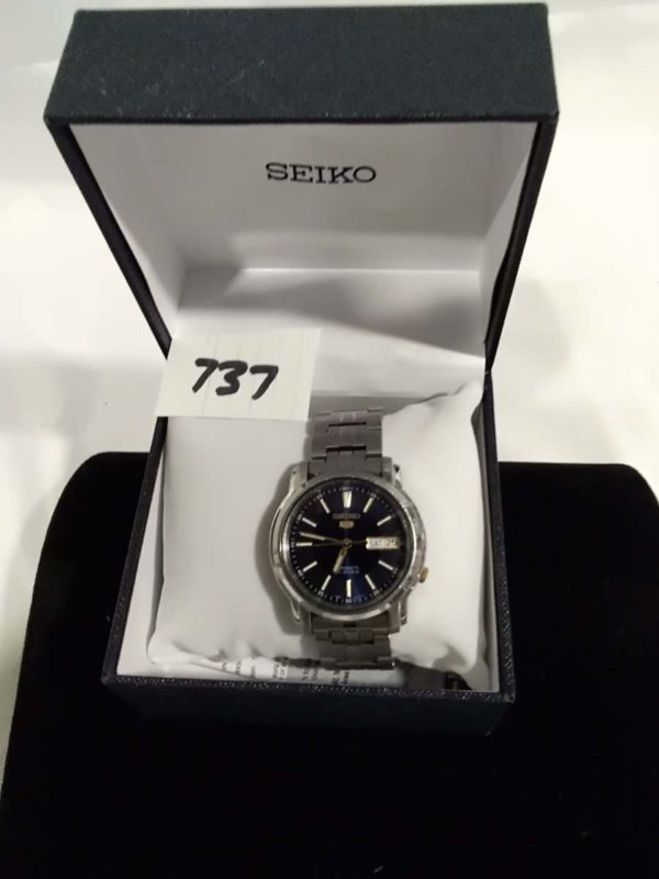 lot 737 boxed Seiko 5 automatic wrist watch – working