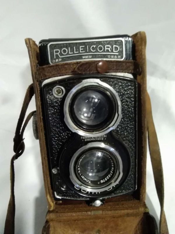 lot 739 vintage Rolleicord camera in leather case - Image 2