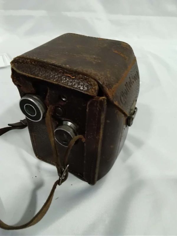 lot 739 vintage Rolleicord camera in leather case - Image 3