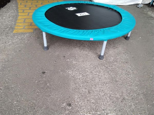 lot 761 exercise trampoline - Image 2