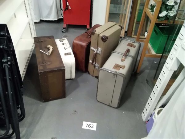 lot 763 vintage suitcases