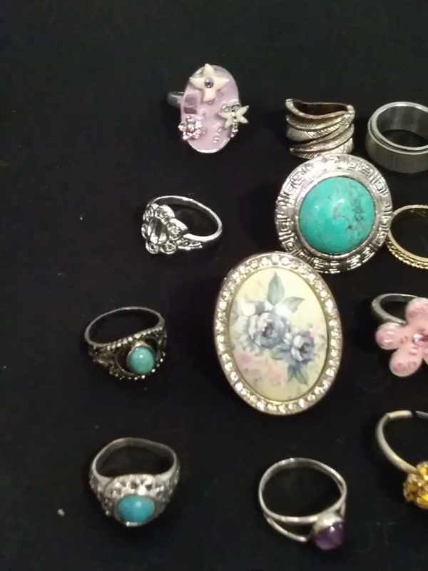 lot 344 20x costume jewellery Rings - Image 4