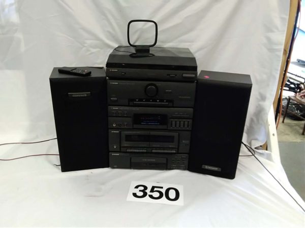 lot 350 pioneer stereo system with speakers