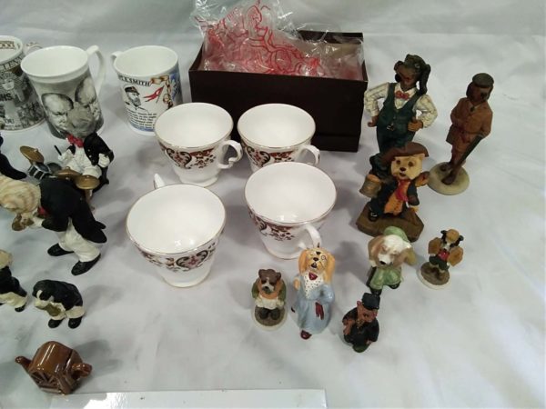 lot 358 collectable mugs, Colclough Royal Albert mugs, animal ornaments - Image 7