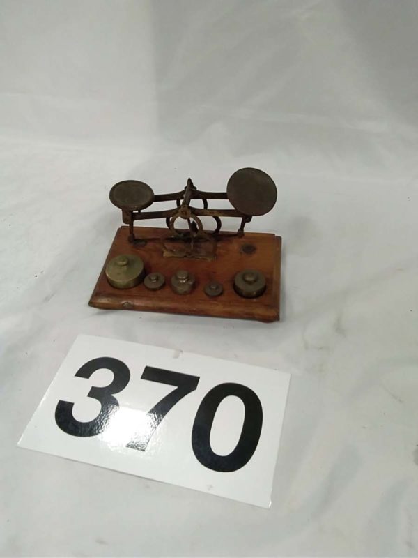 lot 370 petit scales & weights - Image 2