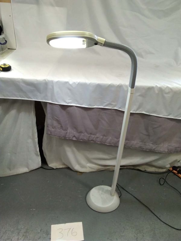 lot 376 tall reading lamp ( working)