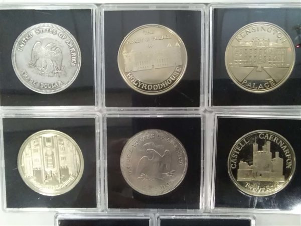 lot 387 8 collectors coins - Image 2