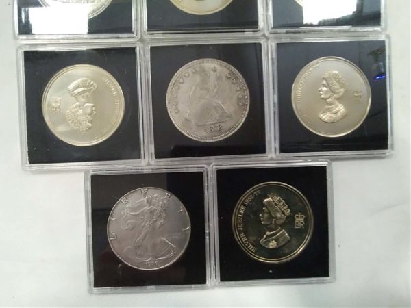 lot 387 8 collectors coins - Image 3