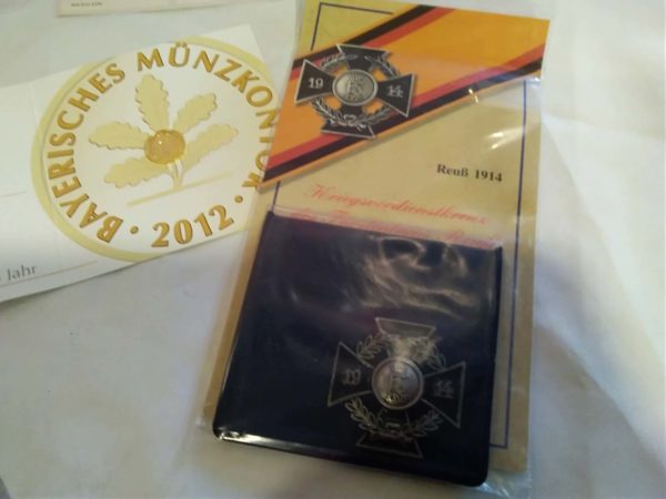 lot 045 replica badges, notes cased in Perspex - Image 7