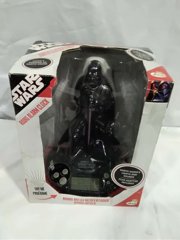 lot 077 Star Wars Darth Vader’s lights and sounds radio