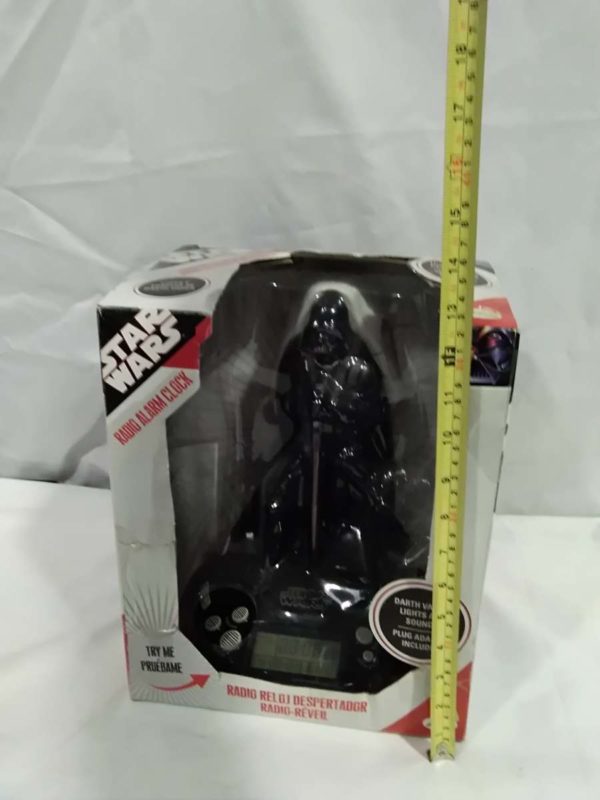 lot 077 Star Wars Darth Vader’s lights and sounds radio - Image 3