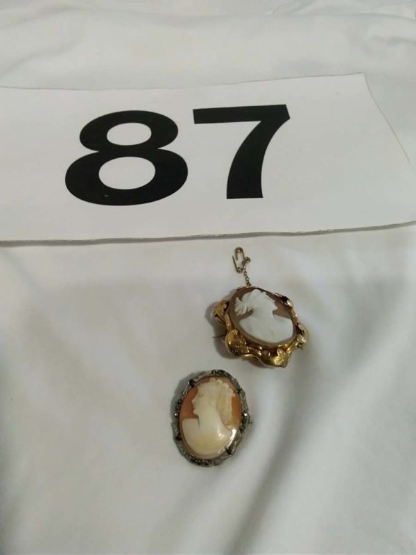 lot 087 2 antique cameo brooches - Image 2