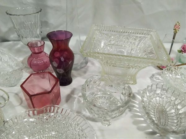 lot 150 glass ware, dishes, vases, serving dishes etc - Image 6