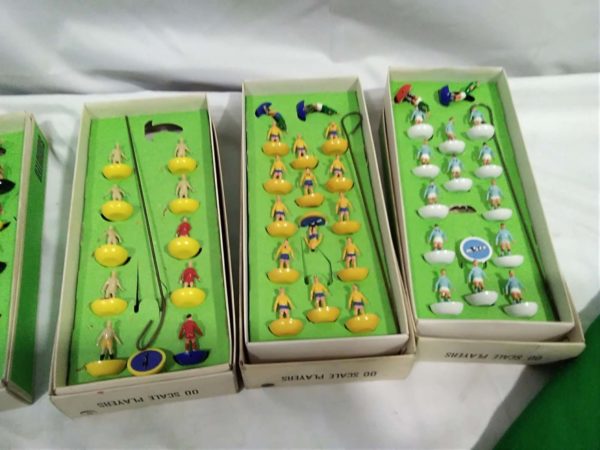 lot 005 Subbuteo figures, mat goals - Image 2