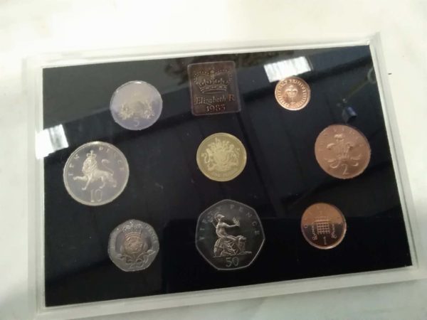 lot 007  British Cased coin sets 1970. 1973, 1983 - Image 2