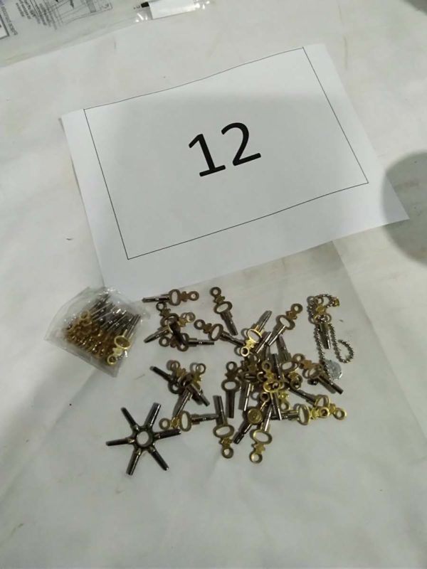 lot 012 assorted pocket watch keys - Image 2