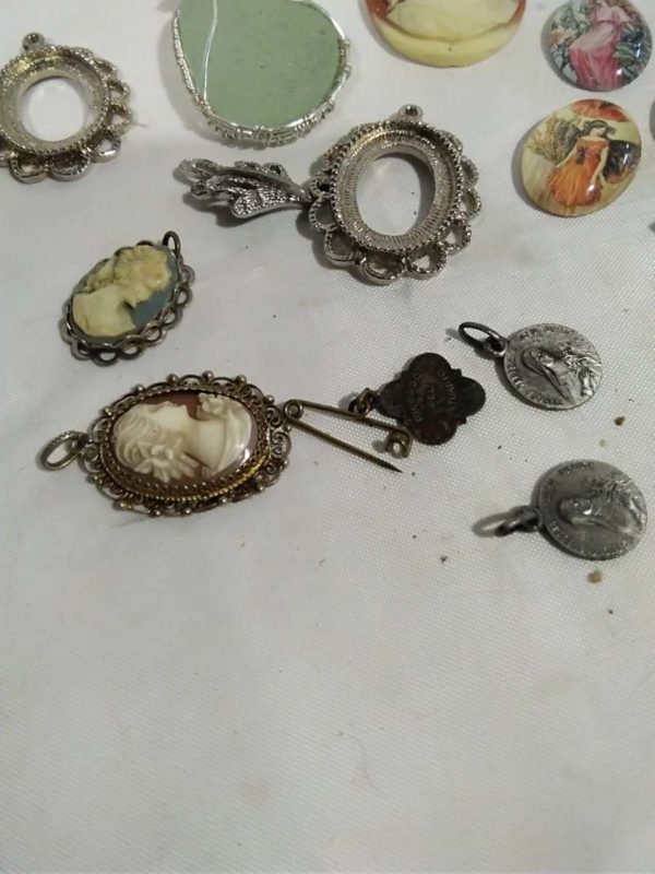 lot 013 cameo’s, pendant’s etc - Image 3