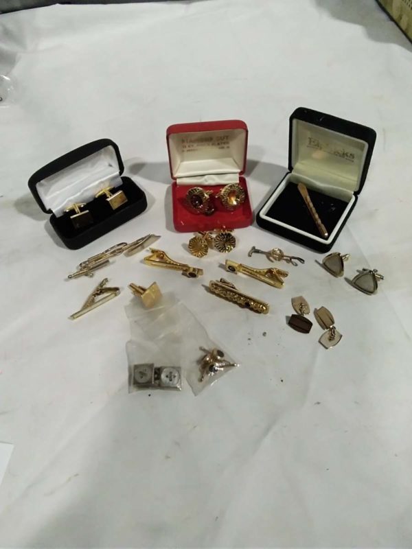 lot 014 cuff links & tie pins