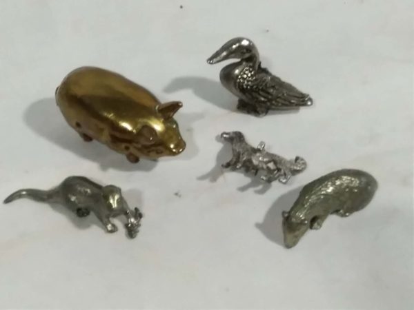 lot 024 miniature animals, magnifying loops, perfume bottles, etc - Image 5