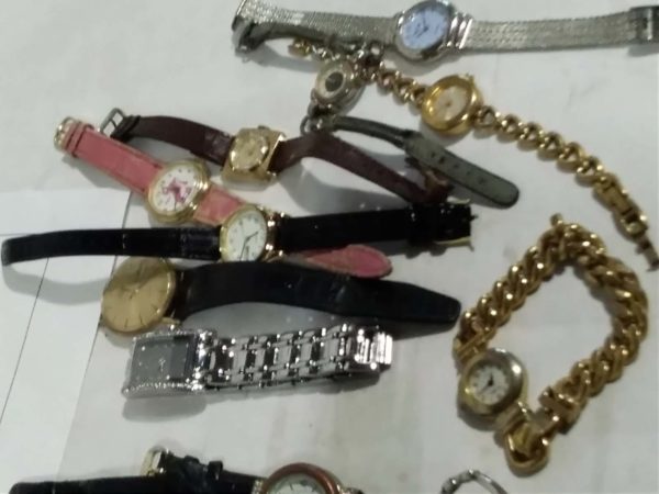 lot 030 assorted watches - Image 3