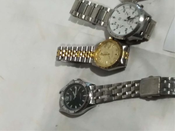 lot 031 assorted watches - Image 3