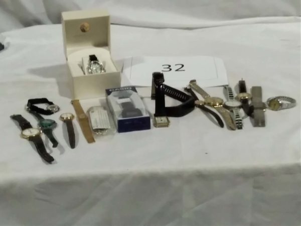 lot 032 assorted watches inc Casio watch ( working)