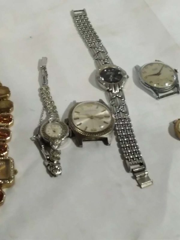 lot 033 assorted watches - Image 4