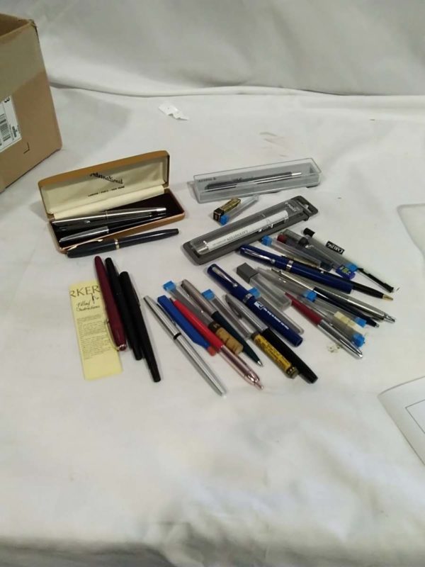 lot 035 collection of pens & pencil refil lead