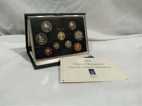 lot 039 Royal mint  1992 proof coin set