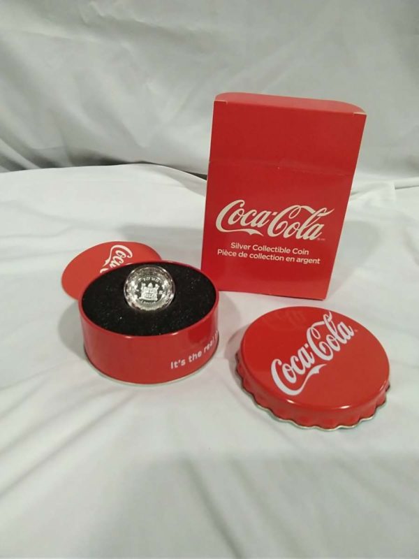 lot 044 cased coca cola silver collectable bottle cap coin