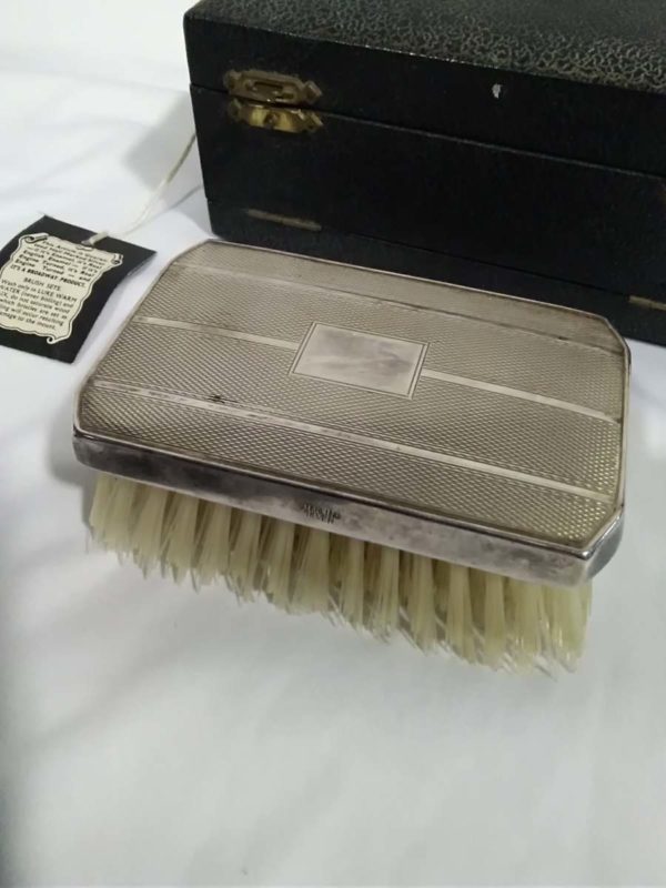 lot 045 vintage boxed sterling silver clothes brush - Image 3