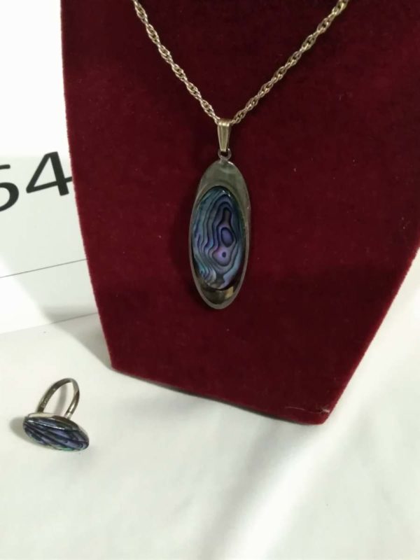 lot 064 sterling silver abalone pendant & ring ( clasp is damaged)