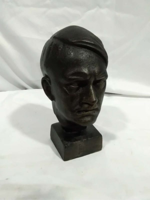 lot 065 cast iron Hitler bust - Image 4