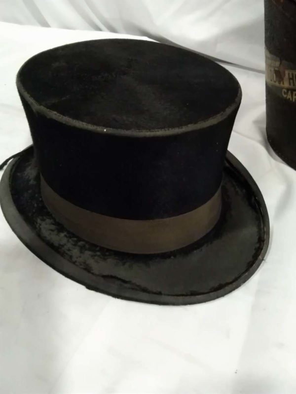 lot 066 top hat in hat box - Image 3