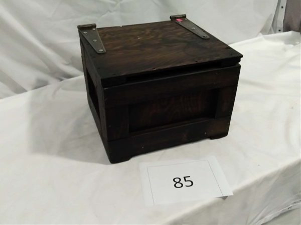 lot 085 wooden storage box - Image 6