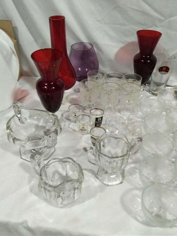 lot 090 quantity of vintage glass ware - Image 2