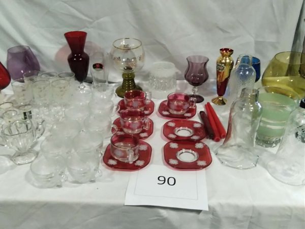 lot 090 quantity of vintage glass ware - Image 3