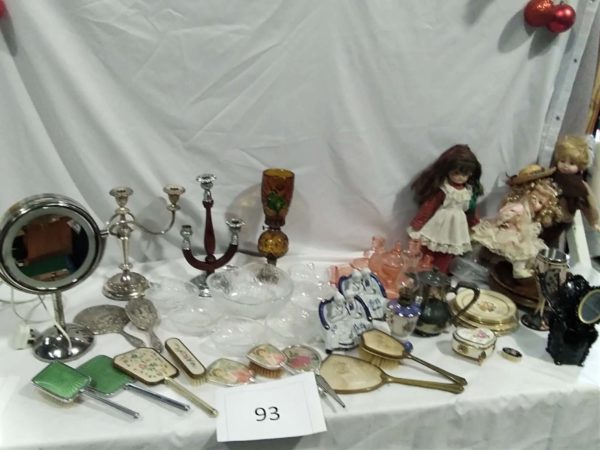 lot 093 dressing table sets, candlabra’s, mirror, porcelaine dolls