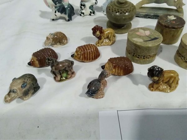 lot 096 Wade animals , stone trinket pots etc - Image 8