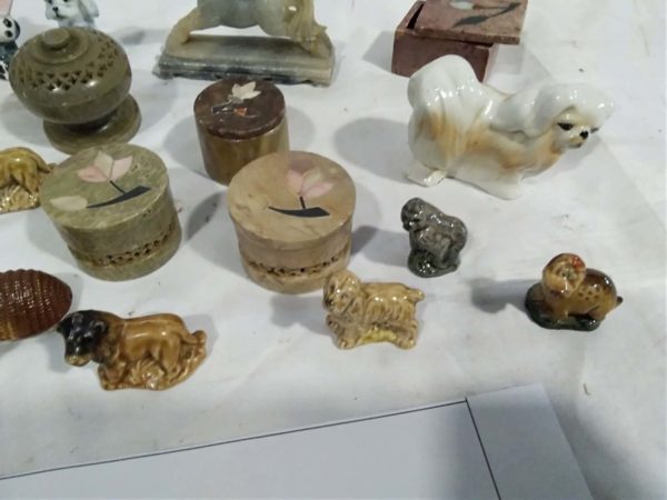 lot 096 Wade animals , stone trinket pots etc - Image 6